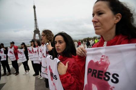 Im Kampf um die Deutungshoheit über den Gaza-Krieg habe sich eine zunehmende Spaltung der Medienlandschaft gezeigt, heißt es in dem Bericht. (Archivbild)