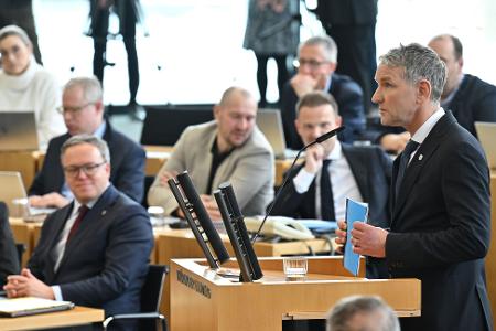 Thüringens AfD-Fraktionschef Björn Höcke warf Voigt Vertrauensverlust in der Bevölkerung vor. 