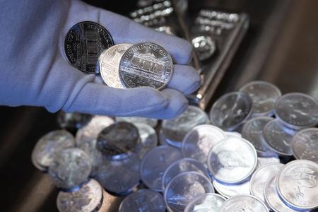 Unter anderem dient Silber als Investment. (Archivbild)