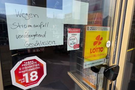 In der Innenstadt mussten Geschäfts zeitweise schließen.