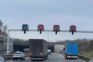 Schilderbrücke vor dem Hechtsheimer Tunnel