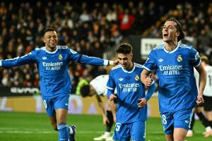 Glanzloser Sieg in Valencia: Real folgt Barcelona