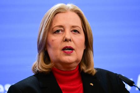 Bundessozialministerin Bärbel Bas will einkommensschwache Rentnerinnen und Rentner weiter unterstützen. (Archivfoto)