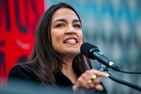 Ocasio-Cortez ist eine Wortführerin des linken Flügels der Demokraten. 
