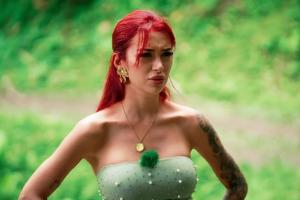 "Reality Queens - auf High Heels durch den Dschungel"