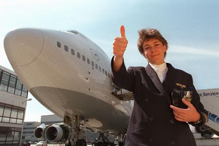Erst 1986 kam die erste Frau in die Pilotenausbildung der Lufthansa. (Archivbild)