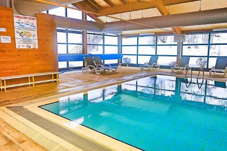 Frankreich, Portes Du Soleil, Campingplatz des Monats, Camping L‘Oustalet, Hallenbad