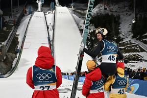Zimmer zu klein: Raimund feiert Gold auf dem Gang