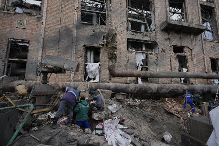 Der russische Angriffskrieg in der Ukraine beschäftigt auch viele Menschen in Deutschland sehr. (Archivbild)