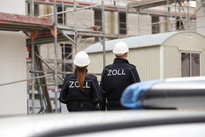 Besonders anfällig für Schwarzarbeit und deshalb oft im Fokus des Zolls: Die Baubranche