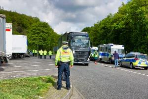 Lkw Kontrolle Autobahn Polizei