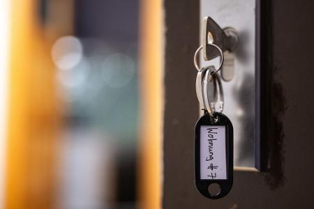 Eine bezahlbare Wohnung zu finden, ist vielerorts in Deutschland nicht leicht. (Symbolbild) 