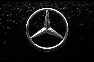Mercedes-Benz: Kosten sollen runter. (Archivbild)