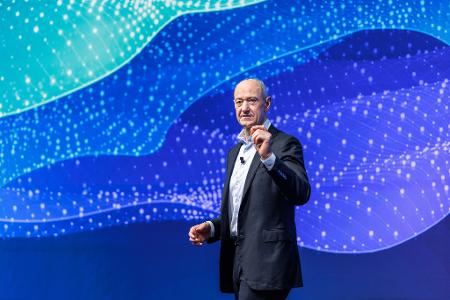 Siemens-Chef Roland Busch warnt vor einem Zurückfallen Europas. (Archivbild)