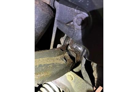 Gebrochener Querlenker