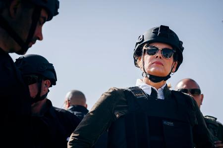 Als erste deutsche Politikerin nach dem Überfall der Hamas vom 7. Oktober im Gazastreifen: Bundestagspräsidentin Klöckner