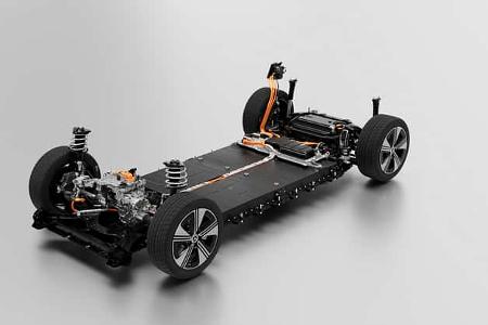 10/2025 Mercedes Batterietechnologie LFP NMC und Festkoerper