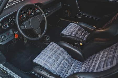 Porsche 911 Carrera 2.7 MFI (1976) Magnus Walker Collection