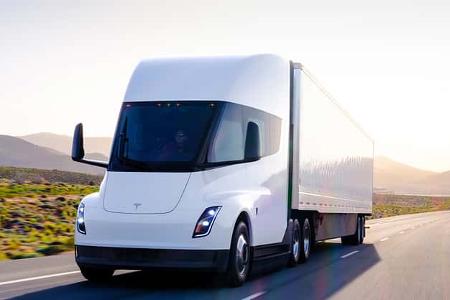 12/2025 Tesla Semi Elektro-Lkw