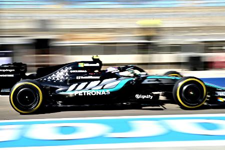 Formel 1: Leclerc am schnellsten - Mercedes rollt kaum