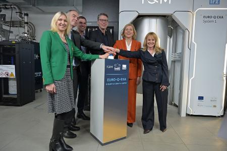 Der Quantencomputer Euro-Q-Exa wird offiziell in Betrieb genommen. 