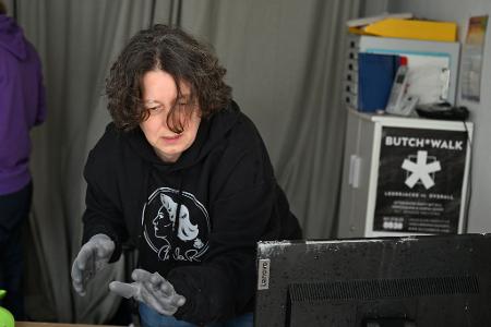 Räumt auf nach dem Brand: Constanze Körner.