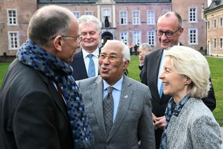 Als Experte geladen: Der ehemalige italienische Ministerpräsident Enrico Letta (l) hat 2024 einen Bericht zur Zukunft des europäischen Binnenmarkts erarbeitet.