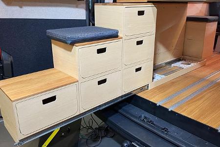 re:van MAN TGELastauszug mit Boxen