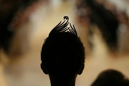 Opernball-Tiara während der Eröffnung des 68. Wiener Opernballs.