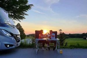 i_Wohnmboilstellplatz_Bad_Waldsee_Sonnenuntergang