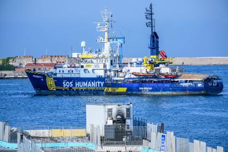 Italien setzt zum wiederholten Male ein Schiff einer deutschen Hilfsorganisation fest. (Archivbild)
