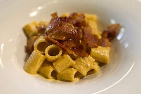 Die Carbonara: Immer schon italienisch oder eingeführt aus den USA?