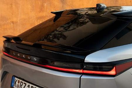 Lexus RZ 550e F Sport