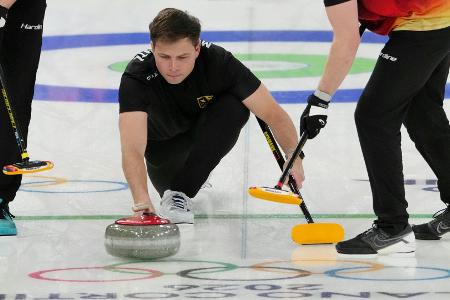 Curling: Deutschland muss um Halbfinale bangen