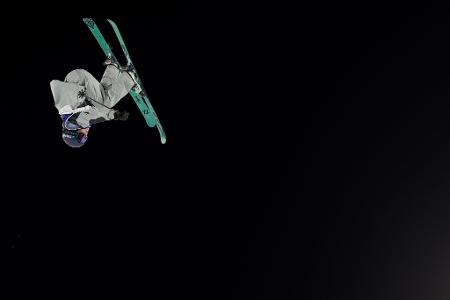 Muriel Mohr aus Deutschland in Aktion beim Ski Freestyle Big Air-Vorkampf bei den Olympischen Winterspielen Mailand Cortina 2026.