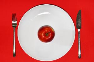 Der Wunsch nach Kontrolle über Körper und Gesundheit kann laut Experten beim Fasten eine Rolle spielen. (Archivbild) 