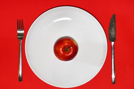 Der Wunsch nach Kontrolle über Körper und Gesundheit kann laut Experten beim Fasten eine Rolle spielen. (Archivbild) 