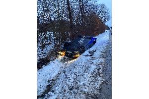 Der Fahrer erlitt leichte Verletzungen.
