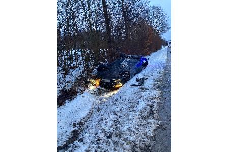 Der Fahrer erlitt leichte Verletzungen.