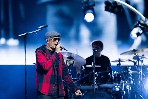 Der umstrittene Soul-Musiker Xavier Naidoo, hat bei einer Demo in Berlin mit Aussagen zu "Menschenfressern" irritiert. (Archivbild)