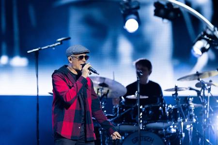 Der umstrittene Soul-Musiker Xavier Naidoo, hat bei einer Demo in Berlin mit Aussagen zu 