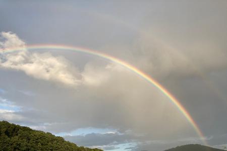 Auf dem Petersberg bei Bonn wurden früher die Gäste der Bundesregierung untergebracht - die Bonner Republik wird in der Rückschau oft verklärt. (Archivbild)