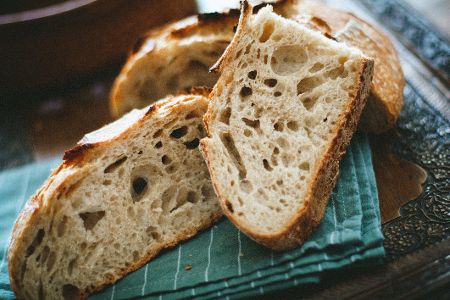 Aufgeschnittenes Brot