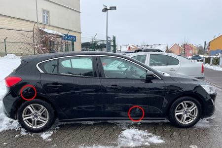 Lage der Beschädigungen an dem schwarzen Ford Focus