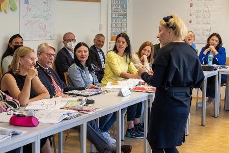 In den ersten Monaten nach Kriegsbeginn war die Solidarität mit Geflüchteten aus der Ukraine groß. Viele von ihnen haben seither Integrationskurse absolviert - vor allem, um Deutsch zu lernen. (Archivfoto) 