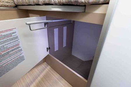 f_Notin_Lindau_JF_Kleiderschrank