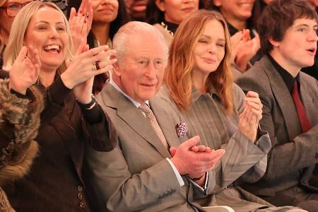 Nach Andrews Festnahme: König Charles III. absolviert erste Termine