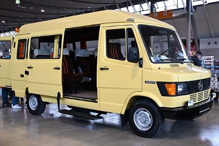 Retro Classics Stuttgart 2026 Marktrundgang Mercedes 209D