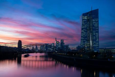 Die Bankenaufsicht der EZB verhängt eine Millionenstrafe gegen J.P. Morgan. (Archivbild)