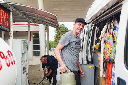 xo_Georgien_Tankstelle